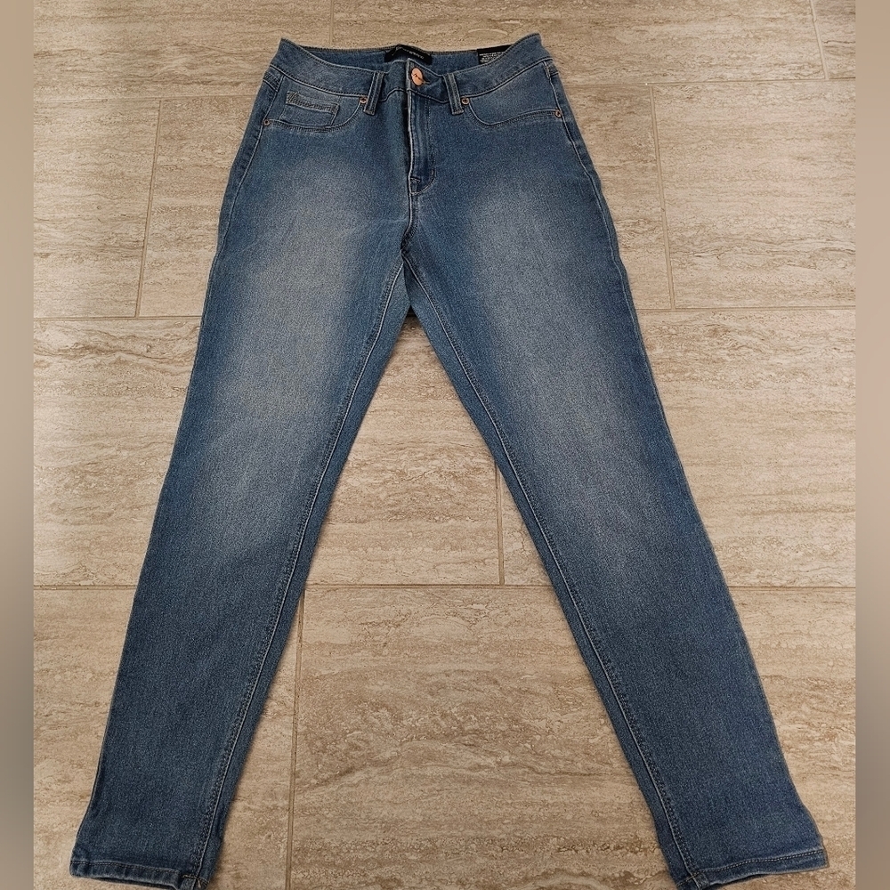 Brand New A3 Design Women's New Denim Ankle Jeans sz 10